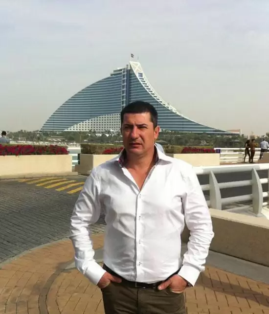 https://backup.oferte-apartamente.ro/wp-content/uploads/2021/03/Marius-Muresan.jpg